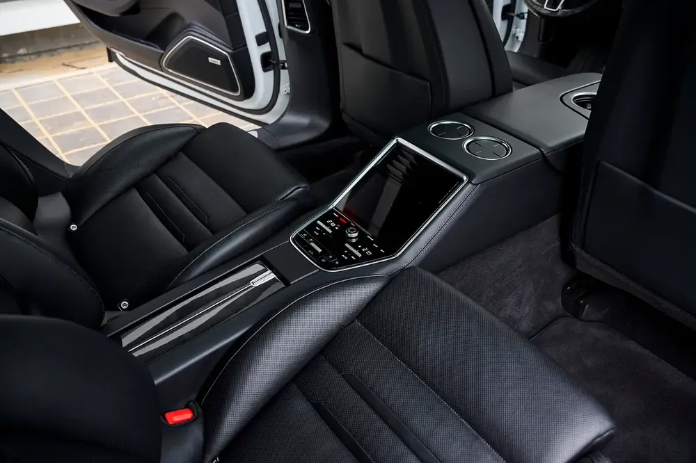 2018 Porsche Panamera Turbo - Image 19
