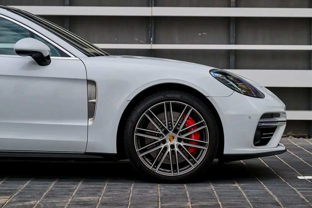 2018 Porsche Panamera Turbo - Image 7