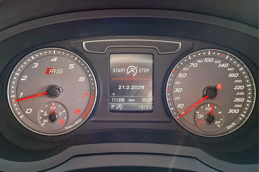 2017 Audi RSQ3 RS Performance 2.5L | Japanese Specifications - Image 14