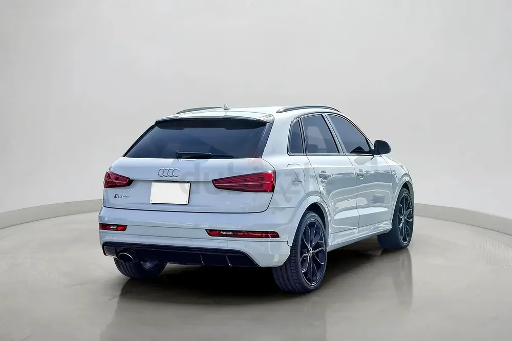 2017 Audi RSQ3 RS Performance 2.5L | Japanese Specifications - Image 6