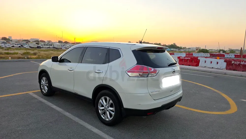 Nissan X-Trail S 2016 GCC Specs Mid Option Low Milege Well Maintained - Image 20