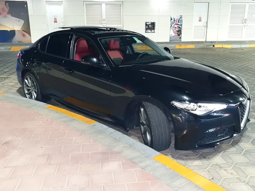 2018 Alfa Romeo Giulia - Image 7