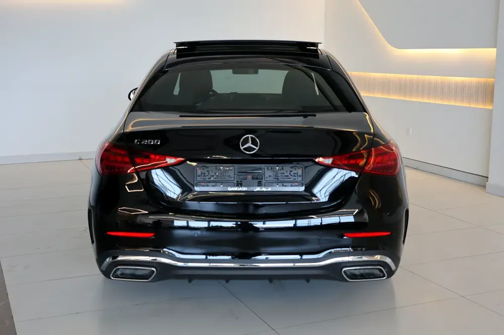 2025 Mercedes-Benz C-Class C200 -3900KM- GCC Specs - UNDER WARRANTY & SERVICE-Brand New! - Image 4