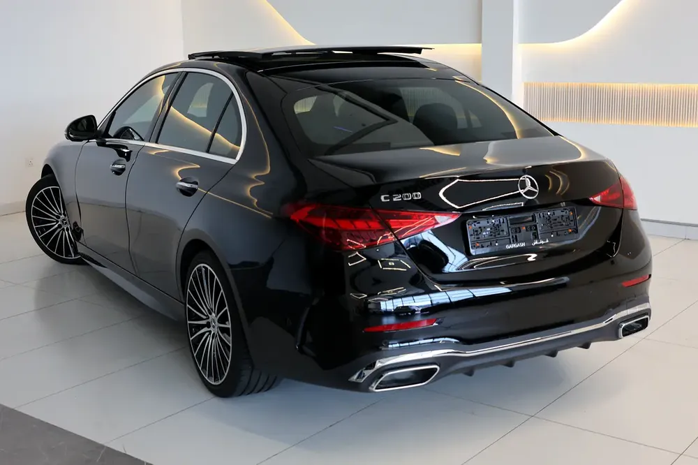 2025 Mercedes-Benz C-Class C200 -3900KM- GCC Specs - UNDER WARRANTY & SERVICE-Brand New! - Image 5