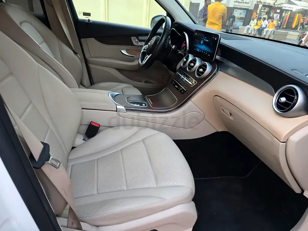 Mercedes GLC300.....only 26000 kms - Image 6