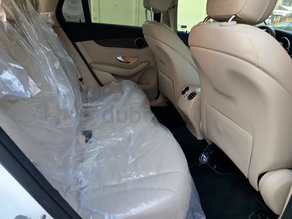 Mercedes GLC300.....only 26000 kms - Image 7