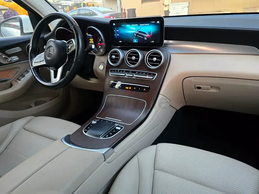 Mercedes GLC300.....only 26000 kms - Image 8