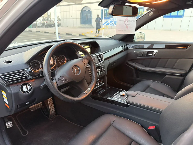 MERCEDES E 550 AMG - 2009 - 88,000 kms - FULL OPTION - JAPANESE SPEC - Image 7