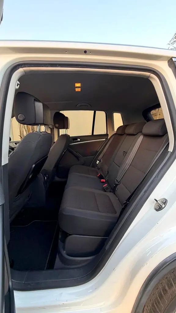 2016 Volkswagen Tiguan Sport 2.0 TSI 4Motion GCC Specs, No accident, well maintained, - Image 15