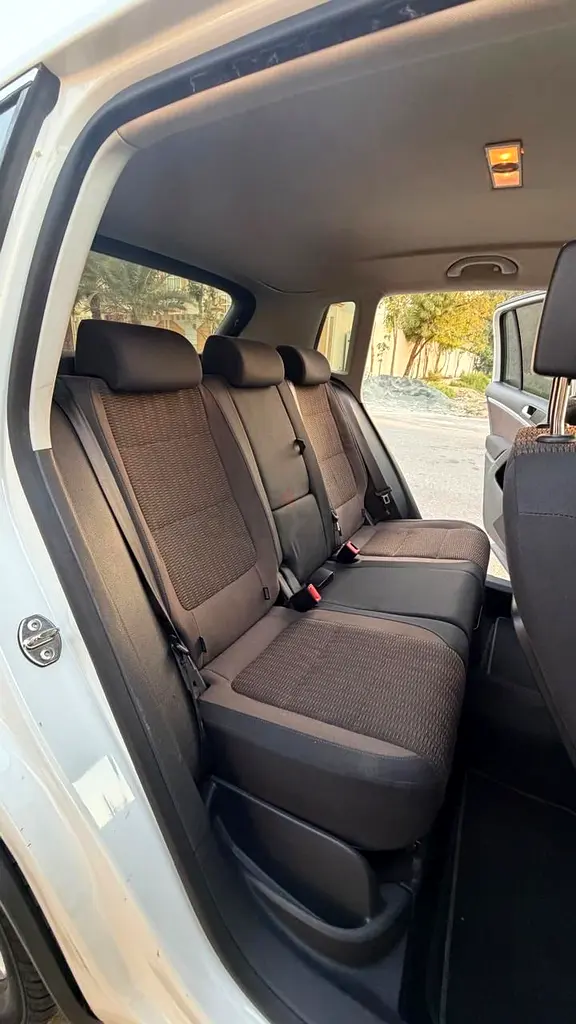 2016 Volkswagen Tiguan Sport 2.0 TSI 4Motion GCC Specs, No accident, well maintained, - Image 16