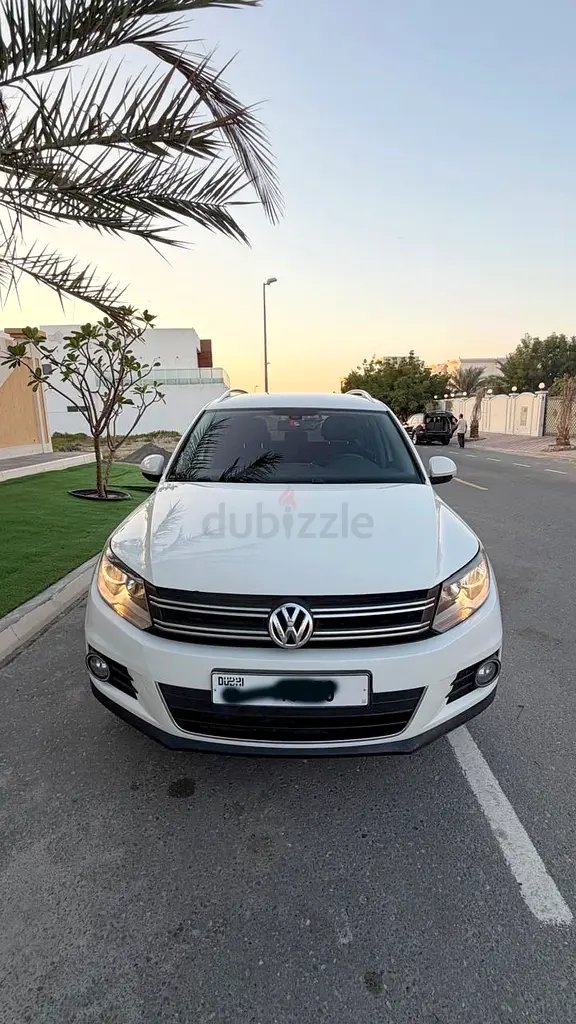 2016 Volkswagen Tiguan Sport 2.0 TSI 4Motion GCC Specs, No accident, well maintained, - Image 5