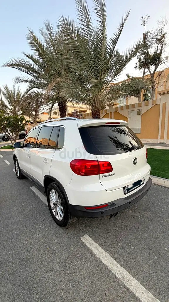 2016 Volkswagen Tiguan Sport 2.0 TSI 4Motion GCC Specs, No accident, well maintained, - Image 6