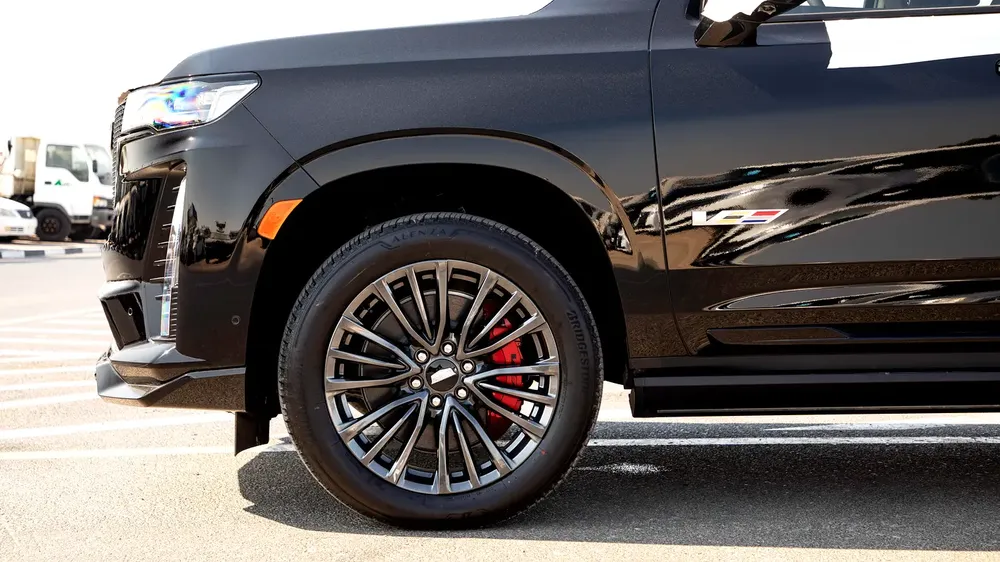 Cadillac Escalade V-Series 6.2L SUPERCHARGED V8 4WD | 2024 | For Export Only - Image 6
