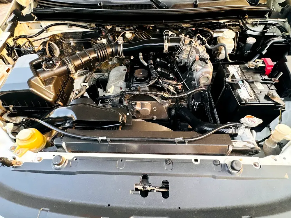 Mitsubishi L200 // 4 Wd drive //I HAVE 3 PES SAME  // Gcc space // Model 2016 // petrol - Image 4