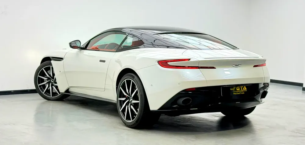 2017 Aston Martin DB11 Launch Edition V12, Aston Martin Warranty+Full Service History, GCC - Image 4