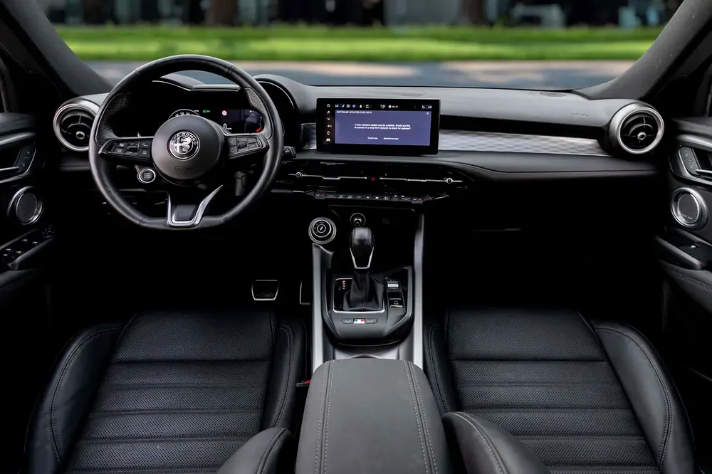 2,448 P.M |  Tonale Veloce | 0% Downpayment | Alfa Romeo Warranty! - Image 8
