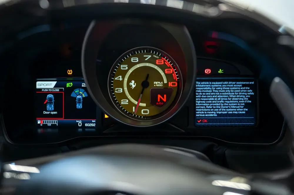 2021 | FERRARI F8 SPIDER - 2021 | GCC SPECS | PERFECT CONDITION - Image 10