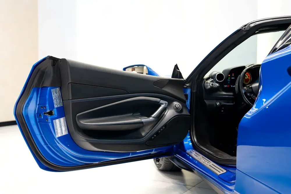 2021 | FERRARI F8 SPIDER - 2021 | GCC SPECS | PERFECT CONDITION - Image 8
