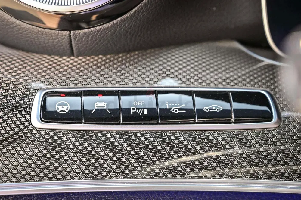 AED 2234/month | 2019 Mercedes-Benz E-Class E53 AMG | Japanese Specs | Ref#438803 - Image 17