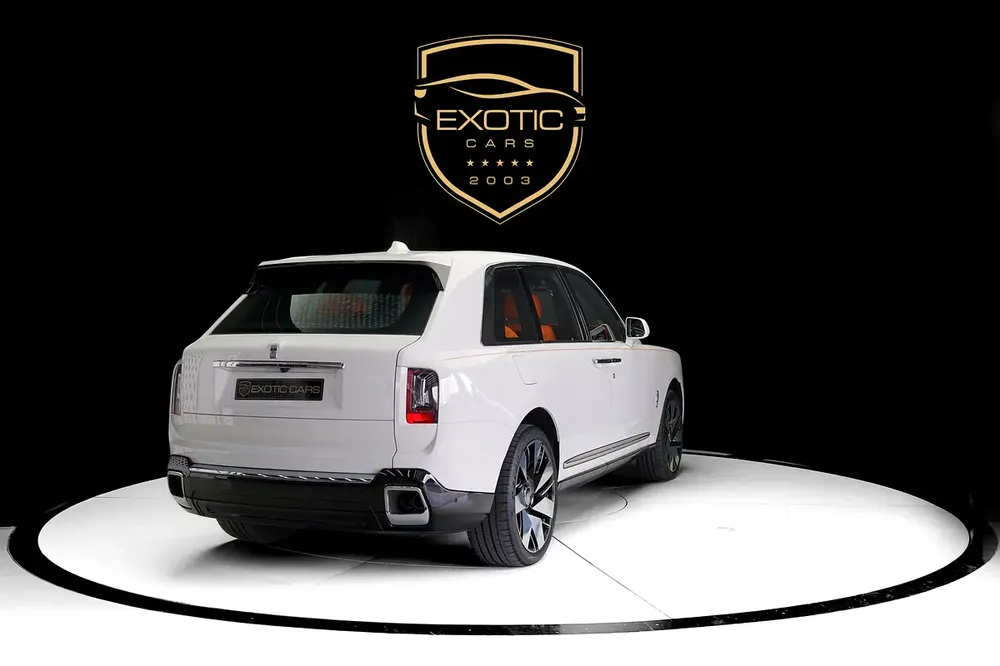 SILVER BADGE | STARLIGHT | REAR ENTERTAINMENT | BESPOKE AUDIO | WARRANTY AVAILABLE - Image 4