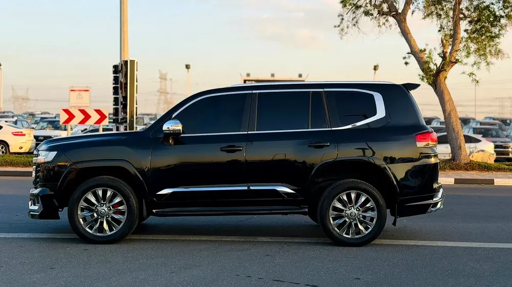 Toyota Land Cruiser GXR 2019 modified to LC300 2025 - Image 7