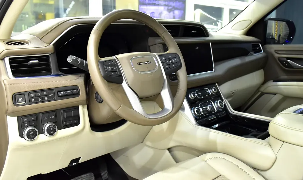 AED 3,867 EMi at 0% DP | GMC Yukon Denali ( 2023 Model ) in Black Color GCC Specs - Image 11