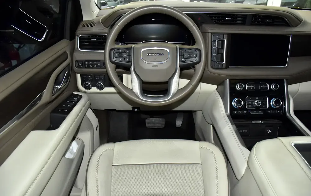AED 3,867 EMi at 0% DP | GMC Yukon Denali ( 2023 Model ) in Black Color GCC Specs - Image 13