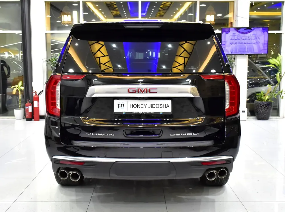 AED 3,867 EMi at 0% DP | GMC Yukon Denali ( 2023 Model ) in Black Color GCC Specs - Image 5