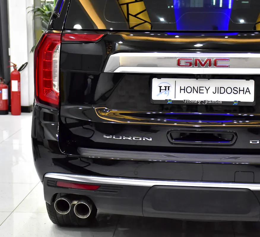 AED 3,867 EMi at 0% DP | GMC Yukon Denali ( 2023 Model ) in Black Color GCC Specs - Image 8