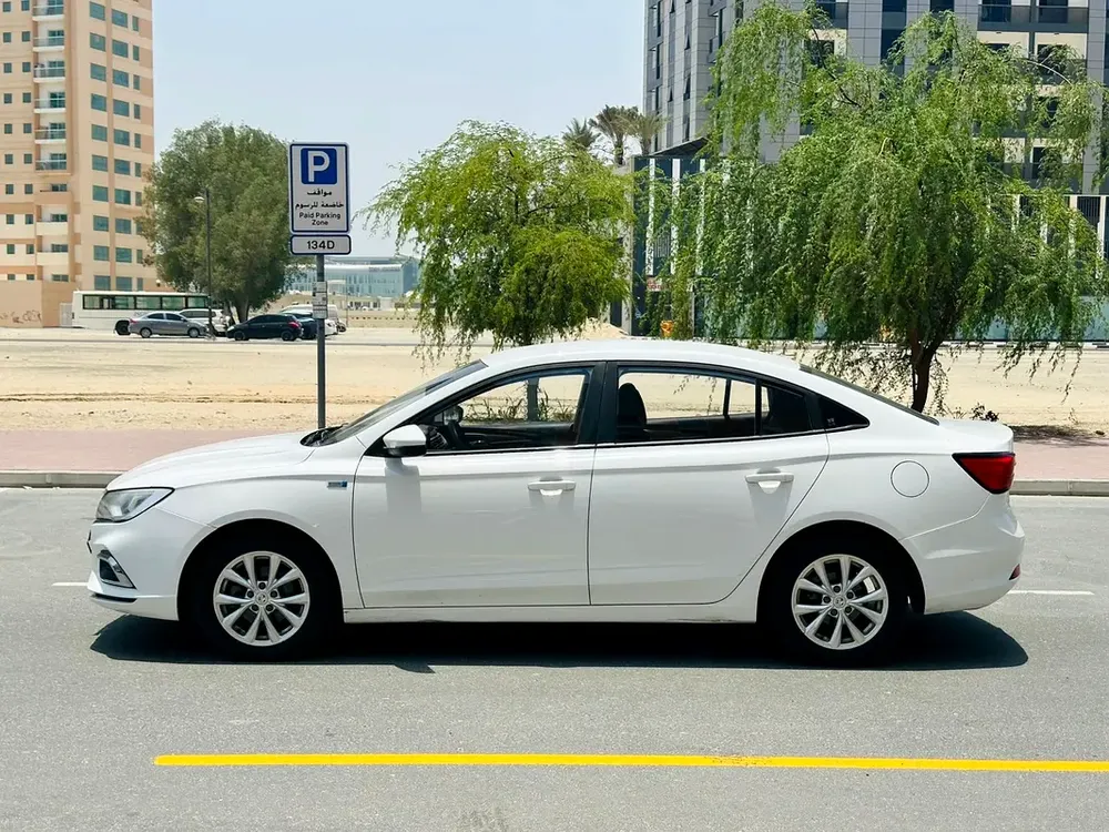 MG MG5 2022 GCC URGENT SALE - Image 9