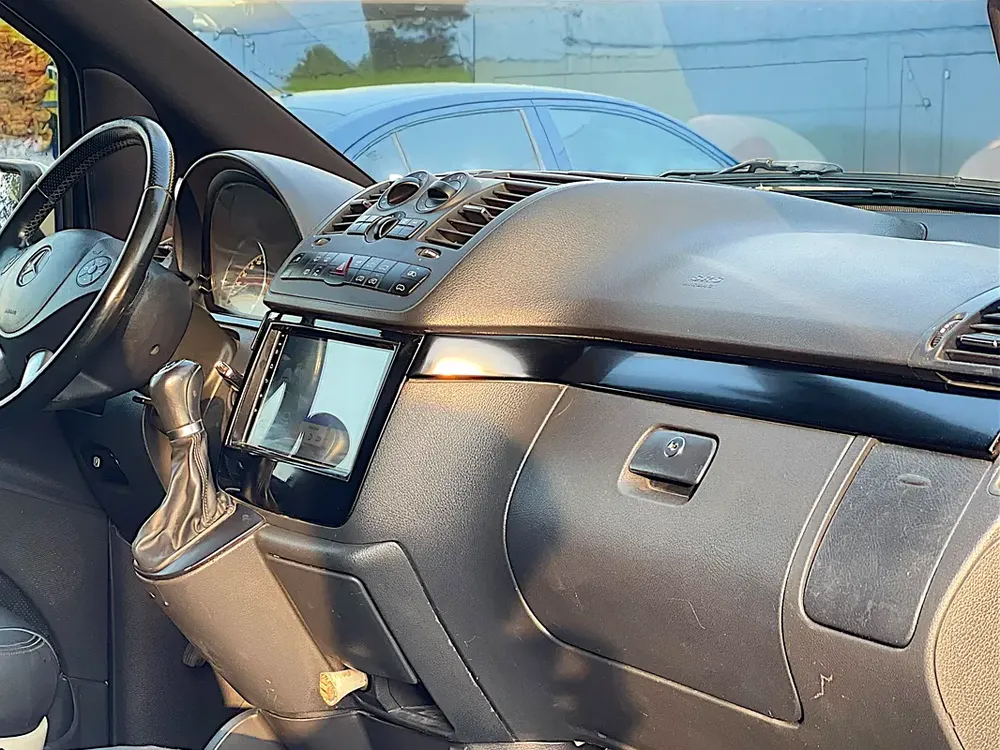 MERCEDES BENZ | VIANO| 2015 | GCC | 3.5L V6 - Image 14