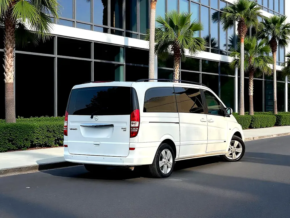 MERCEDES BENZ | VIANO| 2015 | GCC | 3.5L V6 - Image 4