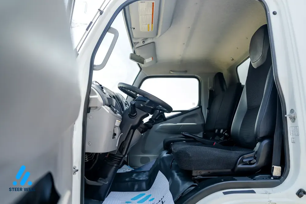 2022 Mitsubishi Canter 4P10 | Diesel Manual | GCC Specs | Commercial Utility Truck - Image 17