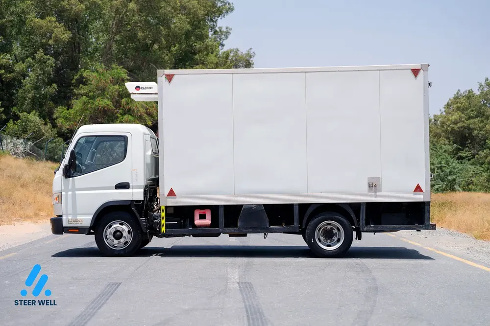 2022 Mitsubishi Canter 4P10 | Diesel Manual | GCC Specs | Commercial Utility Truck - Image 5