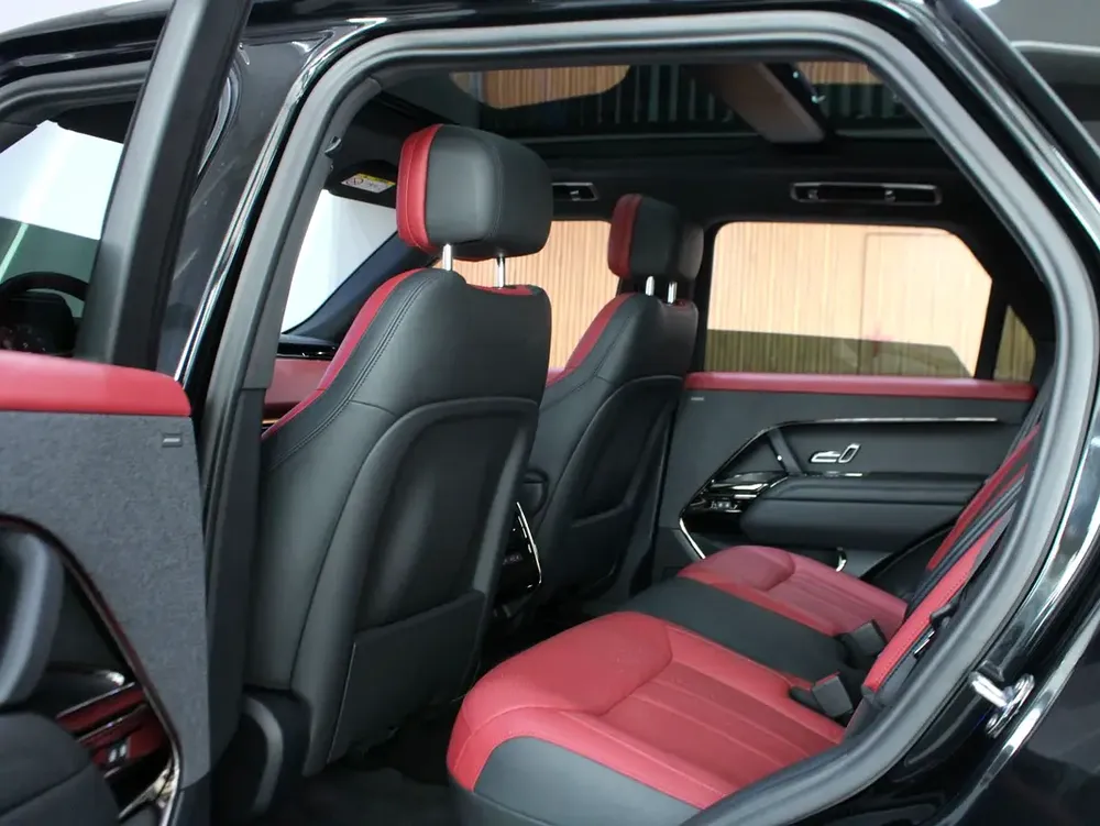 2025 Land Rover Range Rover Sport P510e First Edition for 399,000.00 AED - Image 11