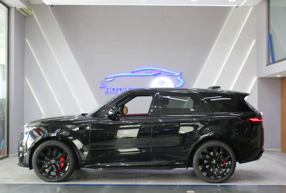 2025 Land Rover Range Rover Sport P510e First Edition for 399,000.00 AED - Image 5