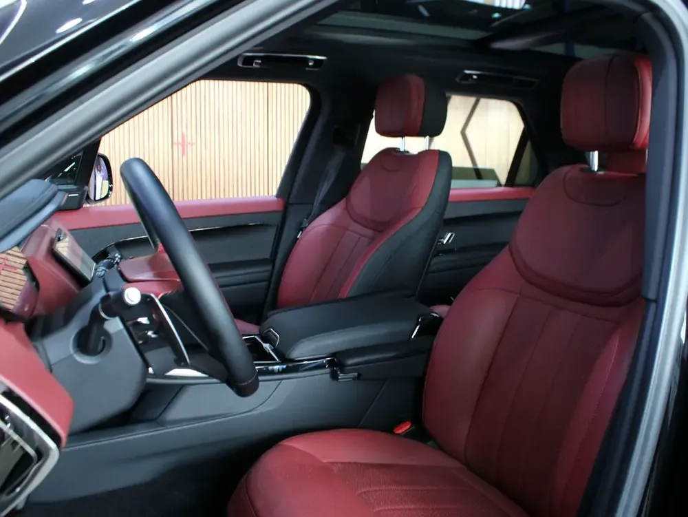 2025 Land Rover Range Rover Sport P510e First Edition for 399,000.00 AED - Image 7