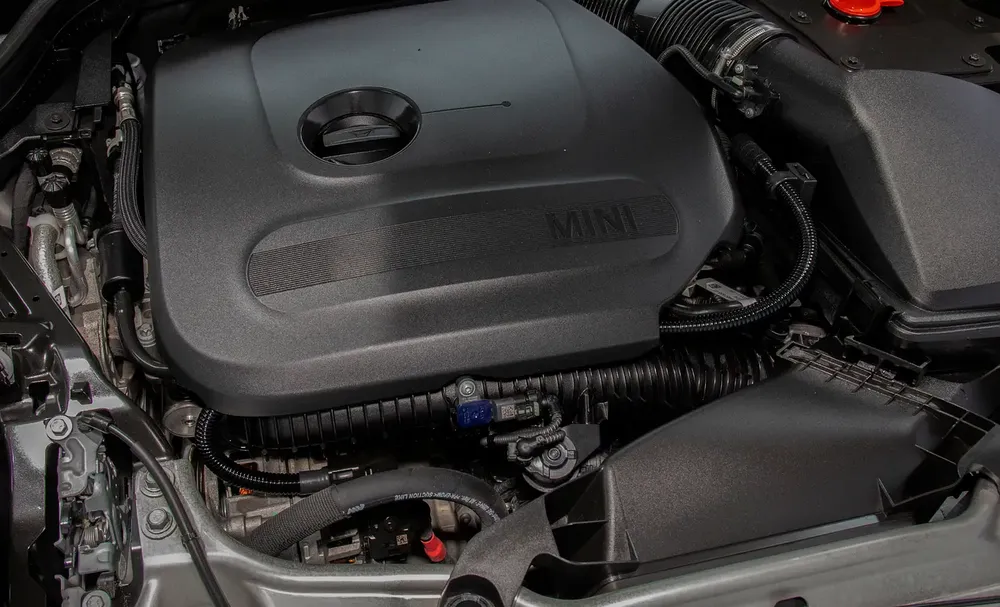 Low Mileage • FDSH • Mini Warranty + Service Contract • GCC - Image 19