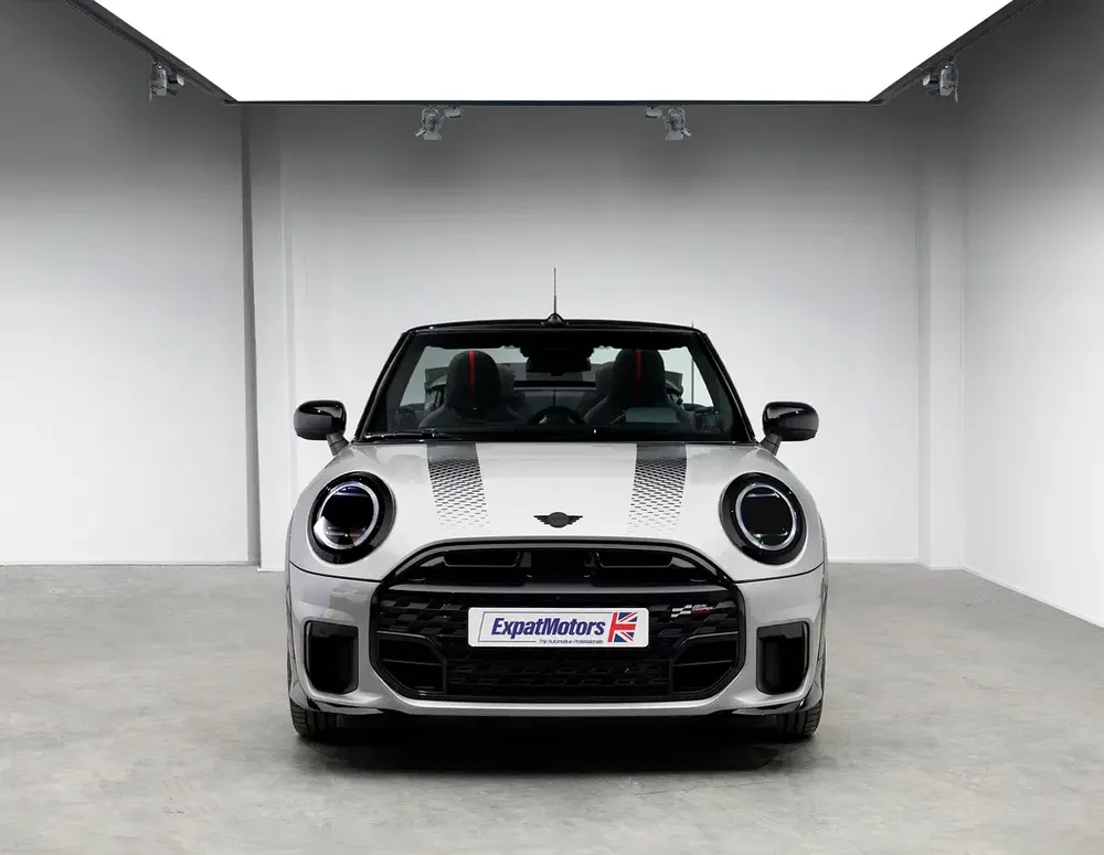 Low Mileage • FDSH • Mini Warranty + Service Contract • GCC - Image 4