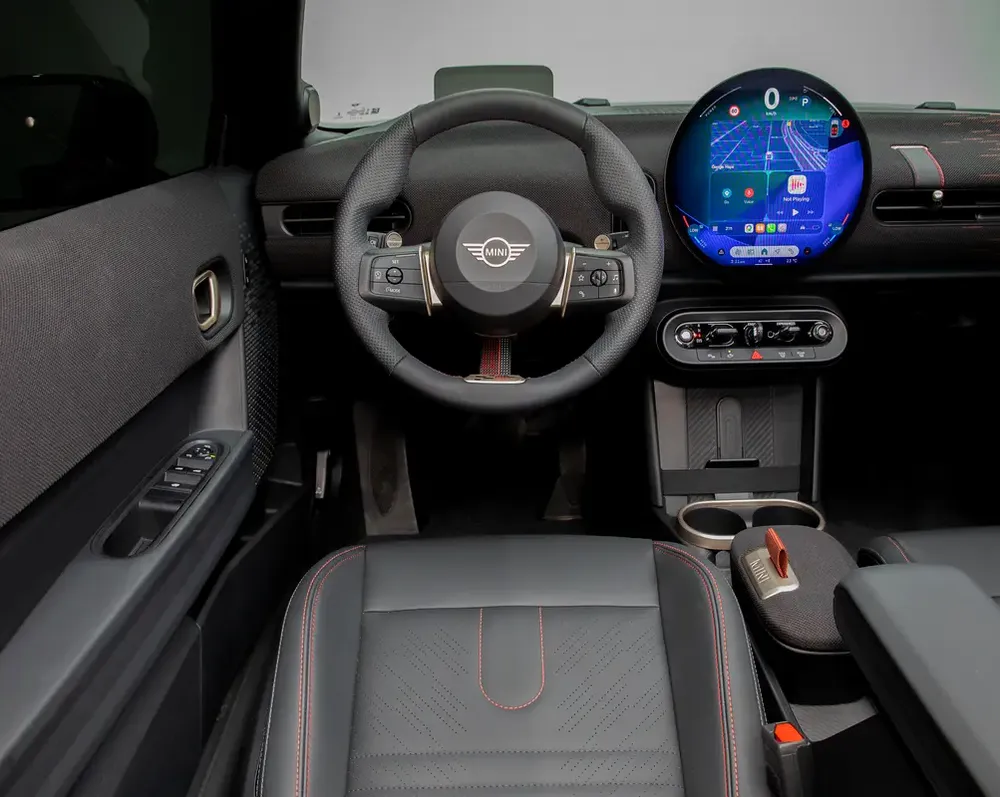 Low Mileage • FDSH • Mini Warranty + Service Contract • GCC - Image 6