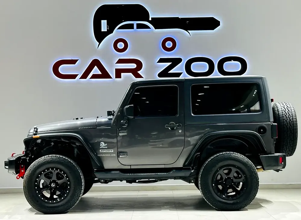 Jeep Wrangler Sports 2014/Manual Transmission/GCC - Image 4