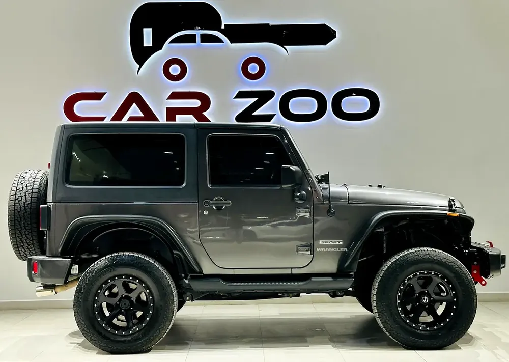 Jeep Wrangler Sports 2014/Manual Transmission/GCC - Image 7