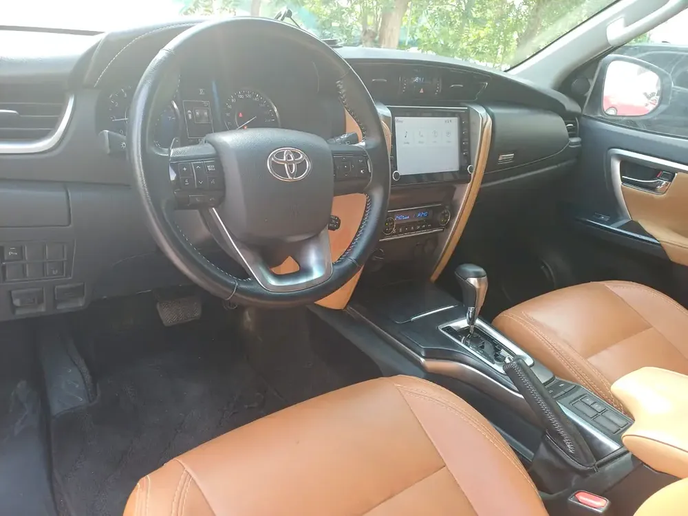 Toyota Fortuner 2023 GXR GCC | Excellent Condition | Low KM | Family SUV - Image 15
