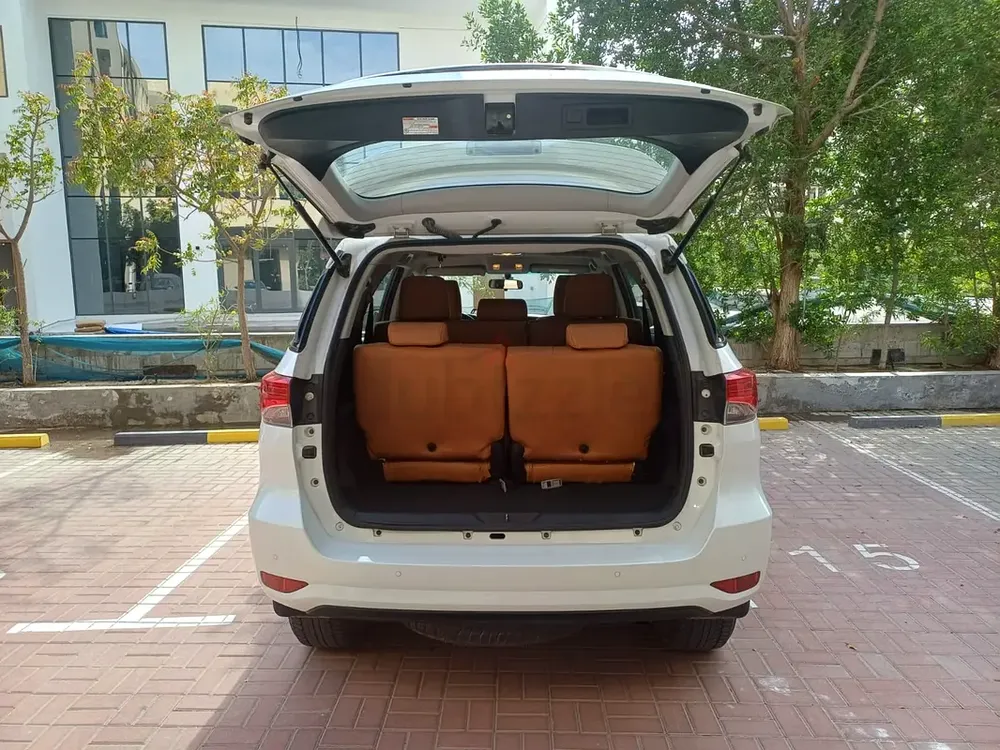 Toyota Fortuner 2023 GXR GCC | Excellent Condition | Low KM | Family SUV - Image 18