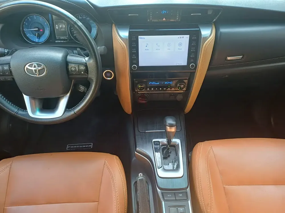 Toyota Fortuner 2023 GXR GCC | Excellent Condition | Low KM | Family SUV - Image 5