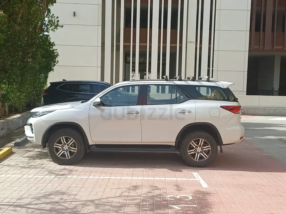 Toyota Fortuner 2023 GXR GCC | Excellent Condition | Low KM | Family SUV - Image 7