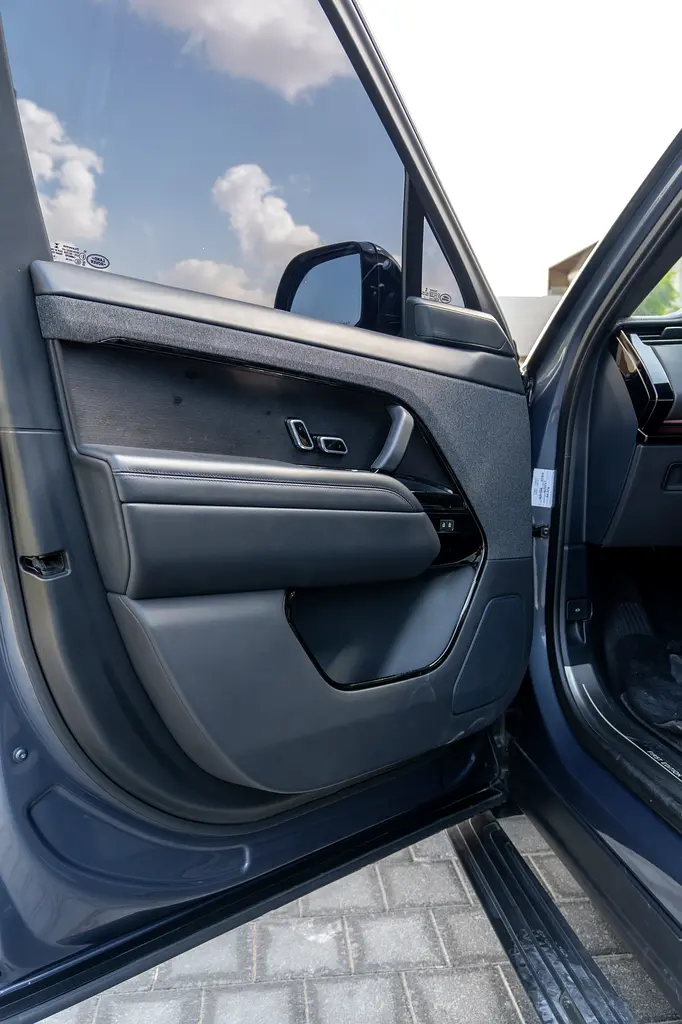 2023 Range Rover Sport | First Edition | GCC Specs | Warranty and Service | 2 Keys - Image 11