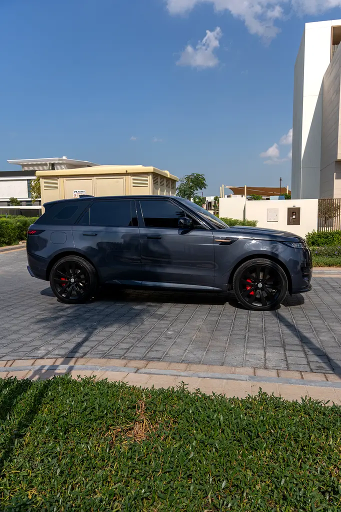 2023 Range Rover Sport | First Edition | GCC Specs | Warranty and Service | 2 Keys - Image 5