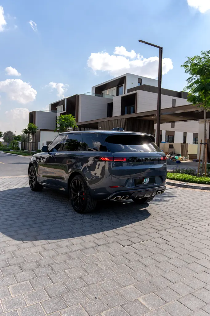 2023 Range Rover Sport | First Edition | GCC Specs | Warranty and Service | 2 Keys - Image 7