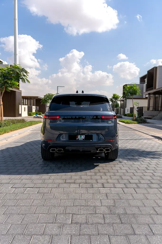 2023 Range Rover Sport | First Edition | GCC Specs | Warranty and Service | 2 Keys - Image 8